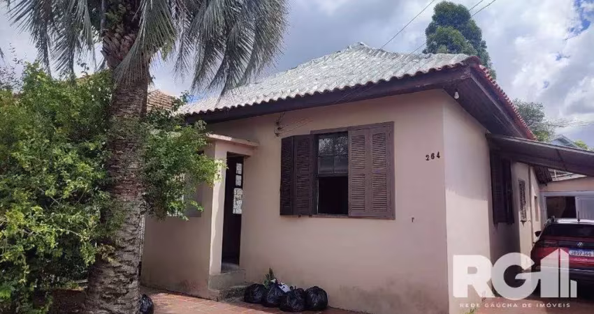 Pátio com 2 casas, 100,46 privativos 3 dorm e 57m², com 2 dorm zeferino dias