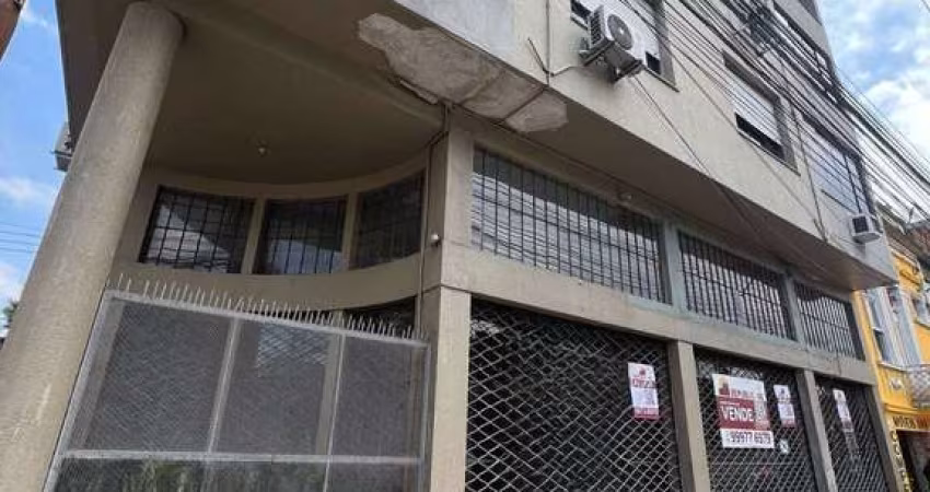 AMPLA LOJA COM MEZANINO, EM FRENTE A REDENÇÃO.
