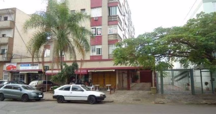 01 dormitório com 50 m2, prédio com elevador