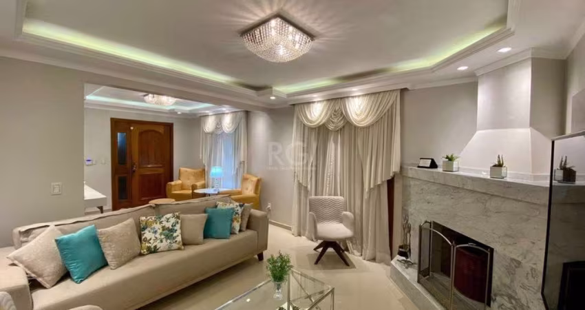 Casa para Venda - 140m², 3 dormitórios, sendo 2 suites, 4 vagas - Colina