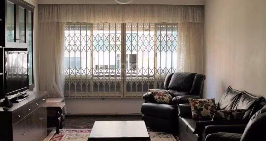 Apartamento com 03 dormitórios, churrasqueira e vaga de garagem no menino deus