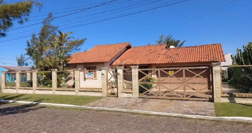 Casa para venda - 160m², 3 dormitórios, sendo 1 suites, 4 vagas - tramandaí