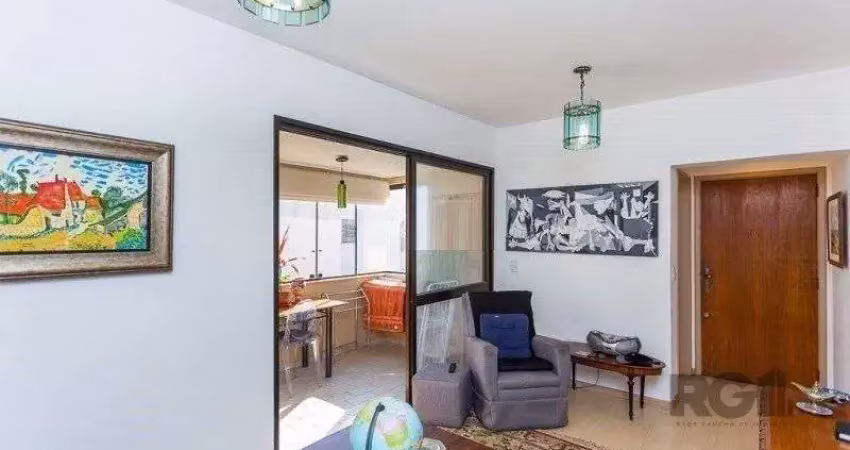Apartamento 2 dormitórios, 2 banheiros, 1 vaga de garagem no bairro independênci