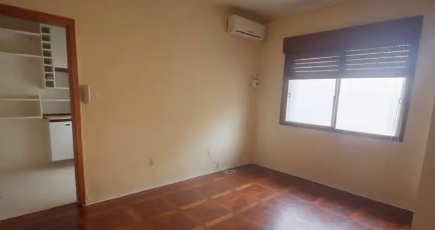 Vende-se apartamento de 1 dormitório e 45m² - menino deus