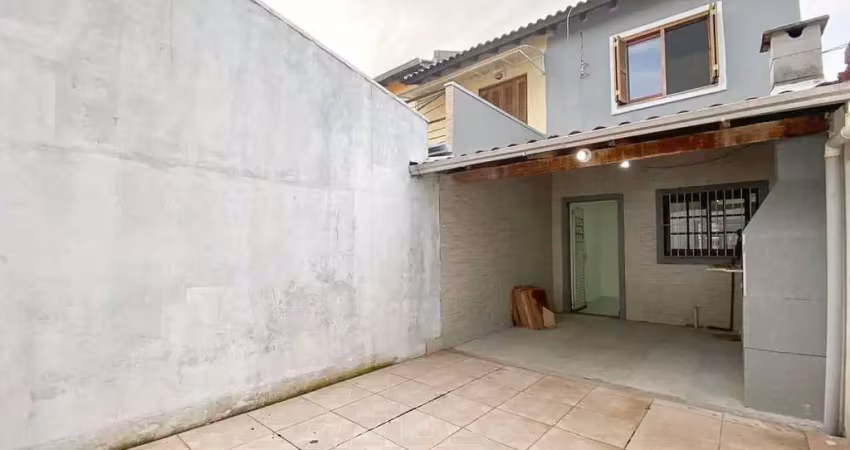 Sobrado / 2 quartos / 2 vagas / pátio / jardim algarve / porto verde / alvorada