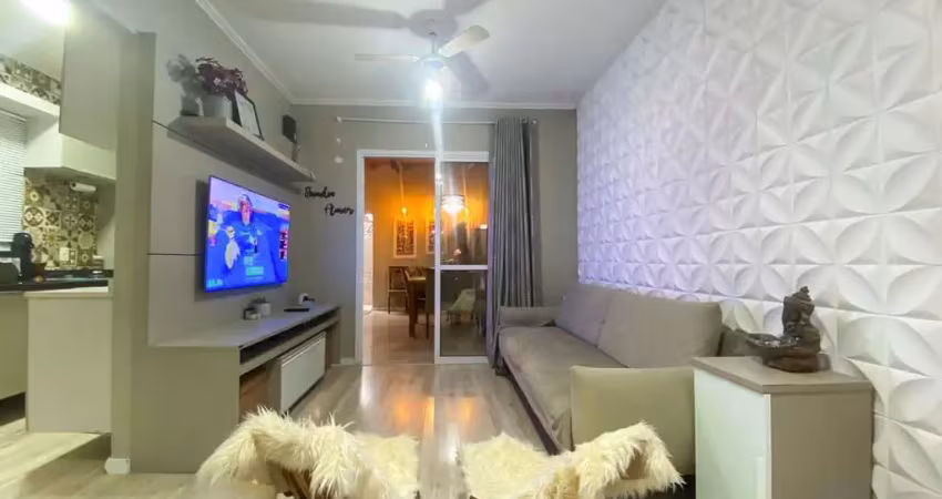 Casa em condomínio / 3 quartos / 2 vagas / lareira / churrasqueira / terra nova