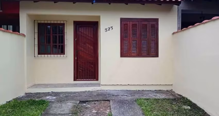 Casa / 2 dormitórios / 1 vaga / quiosque churrasqueira / pátio / bela vista / al