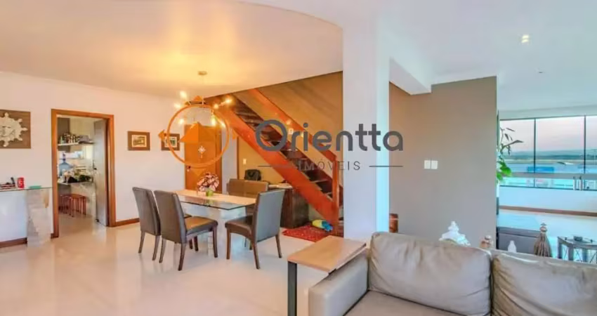 Cobertura mobiliada de alto padrão com 295m², 3 dormitórios, 3 vagas!