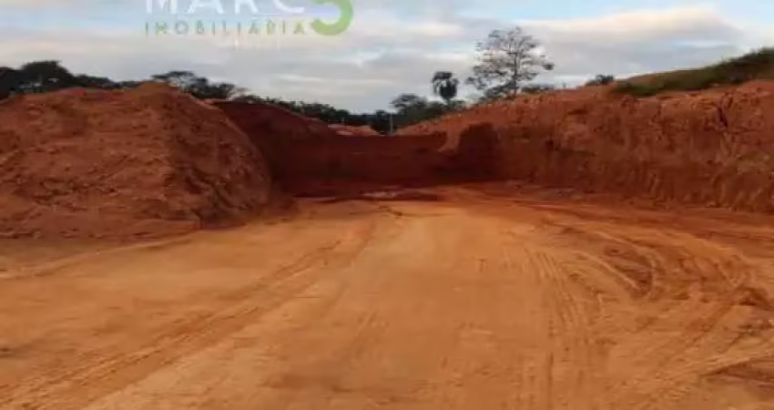 Terreno à venda na Estrada do Tronco, Veraneio Maracanã, Itaquaquecetuba