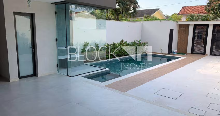 Casa em condomínio fechado com 5 quartos à venda na Rua Benjamim Magalhães, --, Barra da Tijuca, Rio de Janeiro