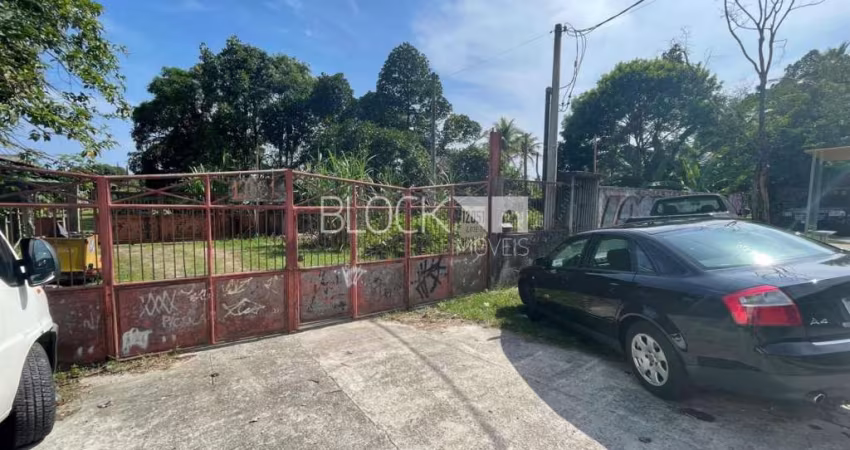 Terreno à venda na Estrada dos Bandeirantes, --, Vargem Pequena, Rio de Janeiro
