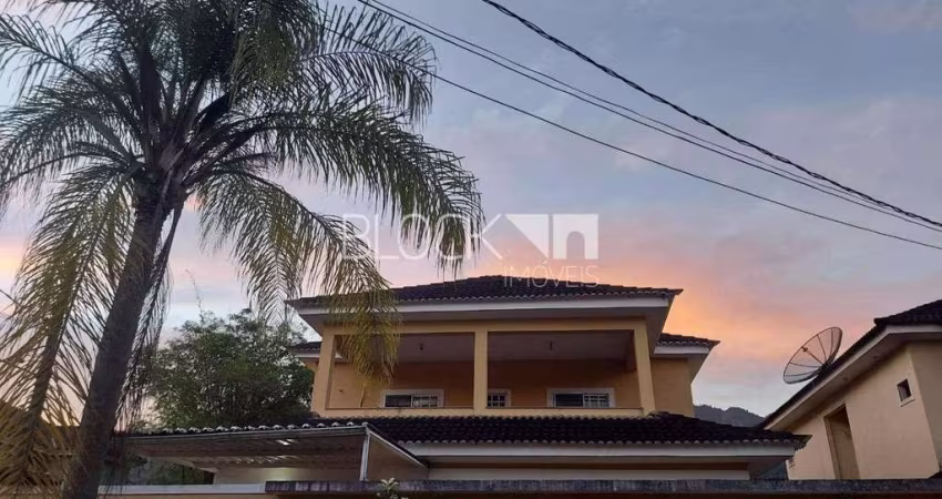 Casa em condomínio fechado com 5 quartos à venda na Rua Jornalista Luiz Eduardo Lobo, --, Vargem Pequena, Rio de Janeiro