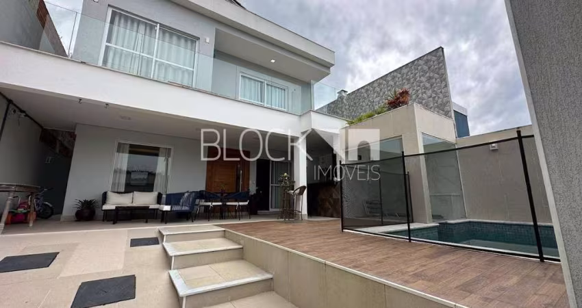 Casa em condomínio fechado com 4 quartos à venda na Estrada Vereador Alceu de Carvalho, --, Vargem Grande, Rio de Janeiro