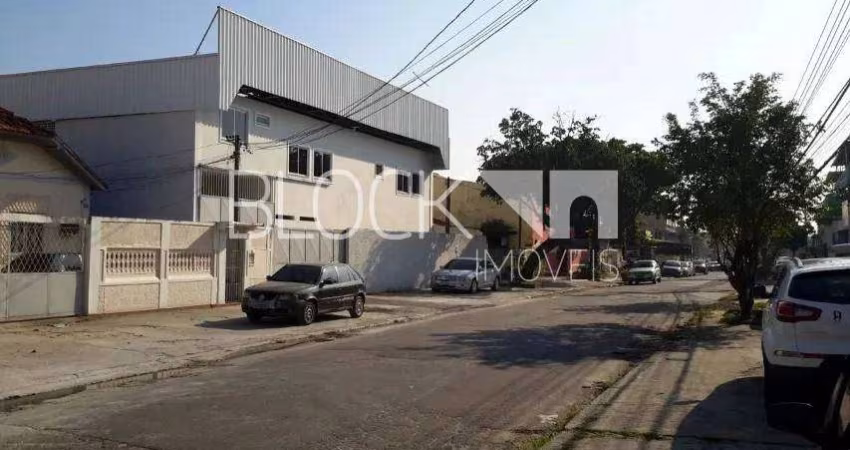 Barracão / Galpão / Depósito com 7 salas para alugar na Rua Andrade Araújo, --, Oswaldo Cruz, Rio de Janeiro