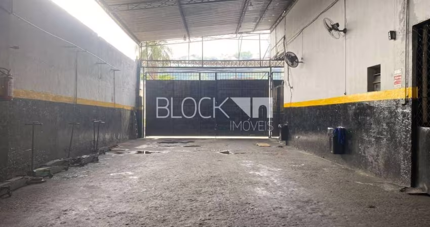 Barracão / Galpão / Depósito à venda na Avenida de Santa Cruz, --, Bangu, Rio de Janeiro
