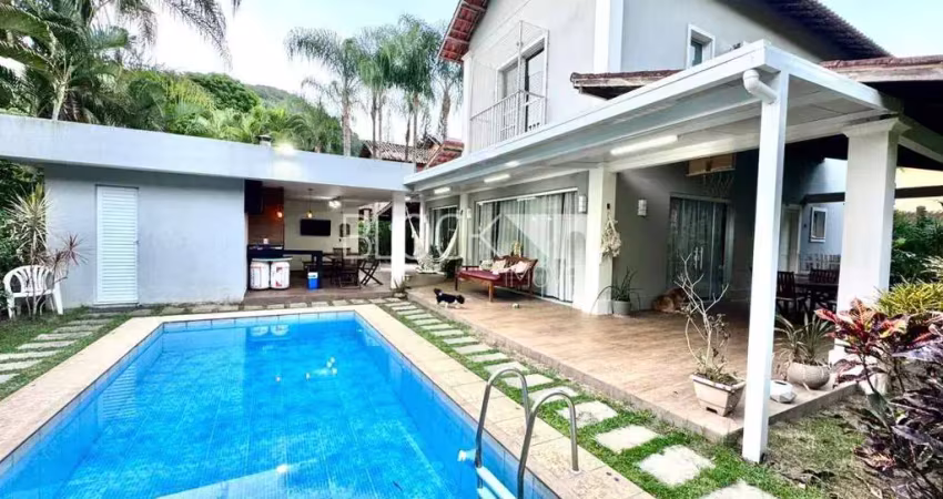 Vargem Grande | Casa de Condomínio 4 quartos, sendo 4 suites
