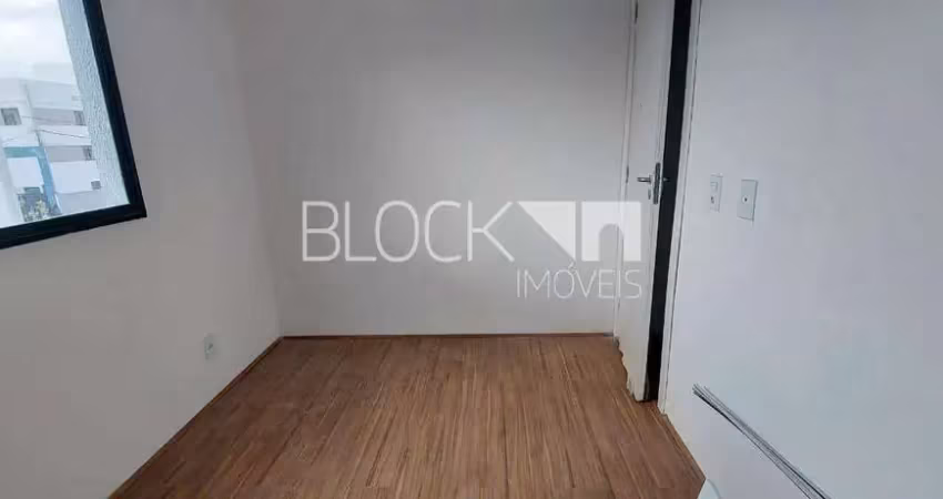 Apartamento com 2 quartos para alugar na Rua E-W, --, Recreio dos Bandeirantes, Rio de Janeiro