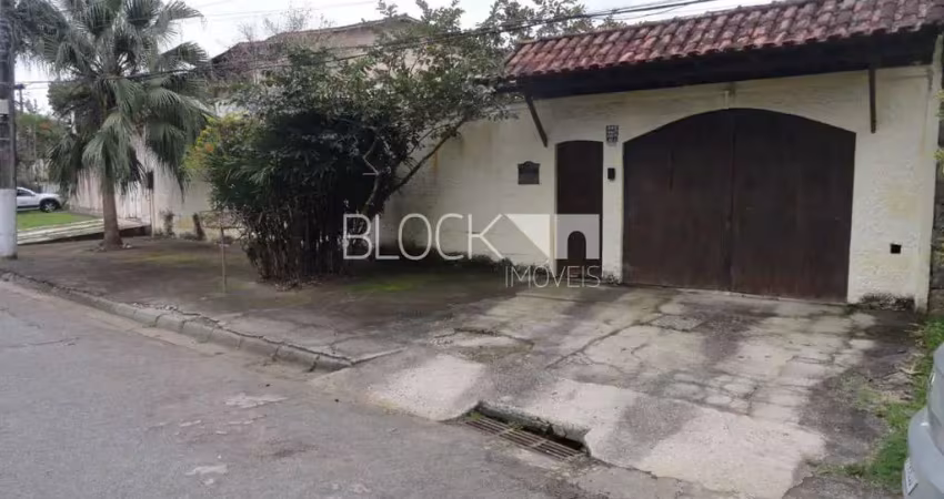 Casa em condomínio fechado com 5 quartos à venda na Rua Pau Marfim, --, Anil, Rio de Janeiro
