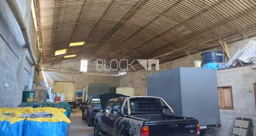 Barracão / Galpão / Depósito para alugar na Rua Casa Grande, --, Jacarepaguá, Rio de Janeiro