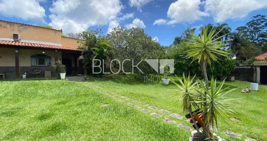 Pedra de guaratiba | sítio 4 quartos, sendo 1 suite