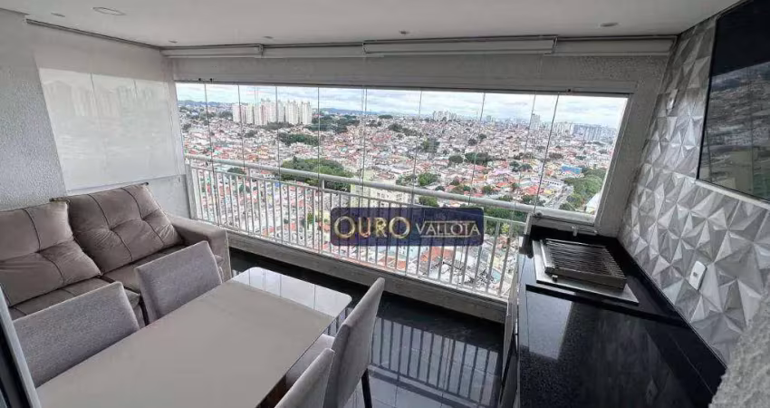 Apartamento com varanda gourmet envidraçada na vila ema