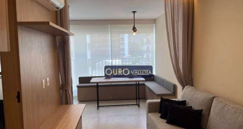 Apartamento locação com varanda, 1 dormitório, 1 vaga de garagem e em frente ao Parque do Ibirapuera
