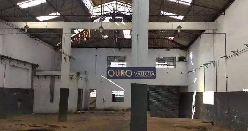Galpão com 900 m2
