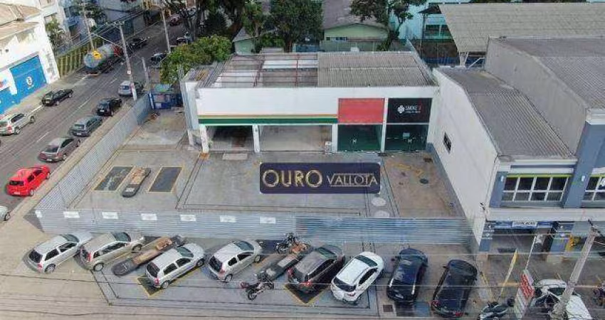 Terreno de Esquina com 900m²