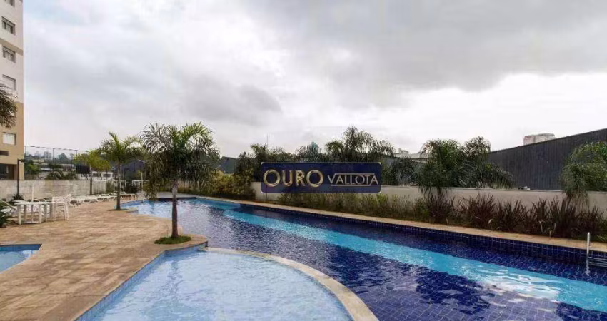 Apartamento com 3 dormitórios à venda, 75 m² por R$ 800.000