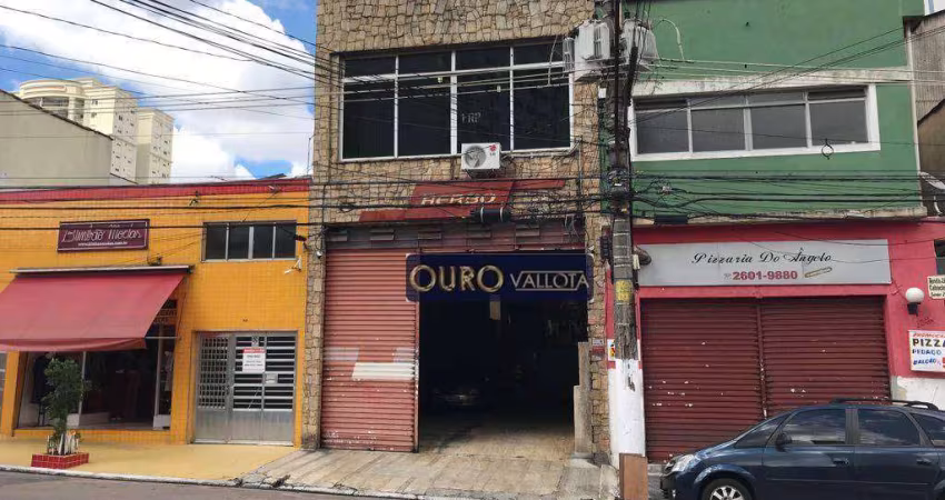 Galpão com 450m², 6m x 30m, mezanino e vão livre para locação na Mooca