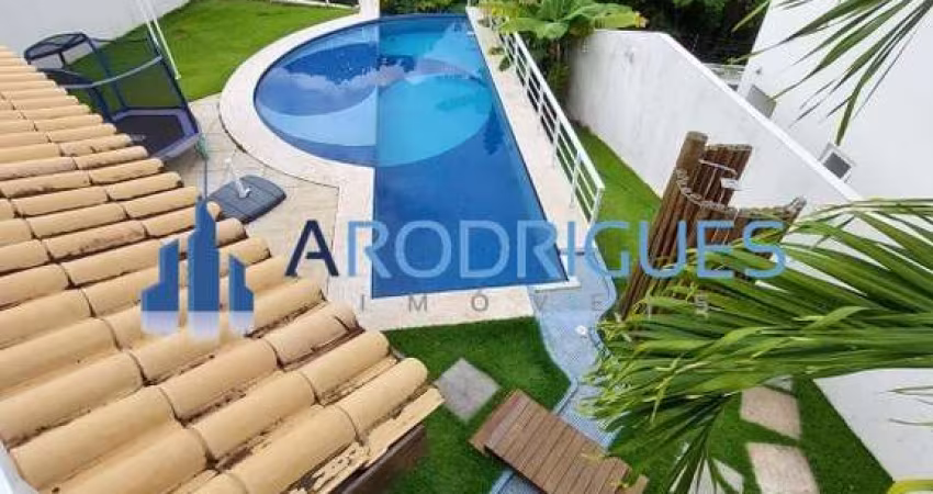 Excelente Casa à venda Localizado em um dos melhores condomínios de loteamento de casas de Salvador e com maravilhosa infraestrutura!