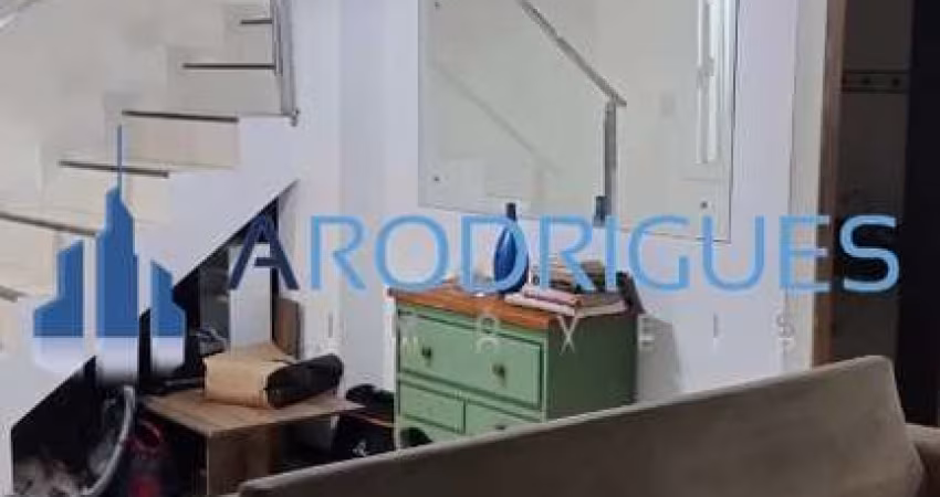 Casa em Condomínio de Luxo no Centro de Lauro de Freitas-BA: 3 quartos, 1 suíte, 1 sala, 1 vaga de garagem, 146 m² de área.