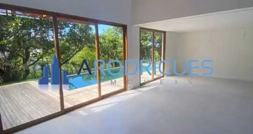 Casa duplex de luxo na praia do forte - condomínio fazenda praia do forte: 4 quartos, 4 suítes, 2 salas, 5 banheiros, 5 vagas, 450m².