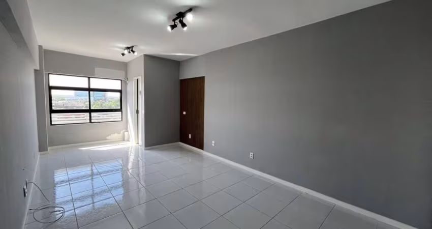 Sala Comercial para Venda em Lauro de Freitas, Vilas Do Atlântico, 1 banheiro, 1 vaga