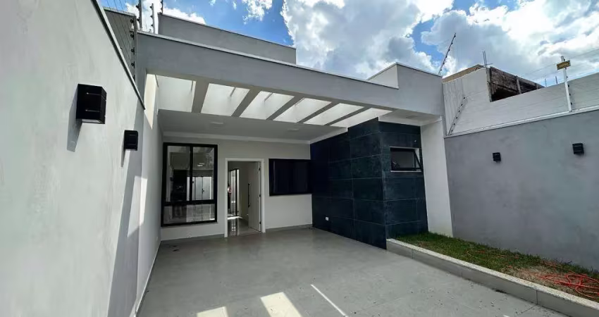 Casa à venda em Maringá, Jardim Araucária, com 3 quartos, com 93 m²