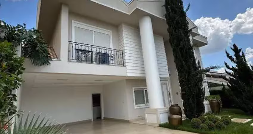Sobrado à venda em Maringá, Zona 08, com 4 suítes, com 398 m², Mont Blanc