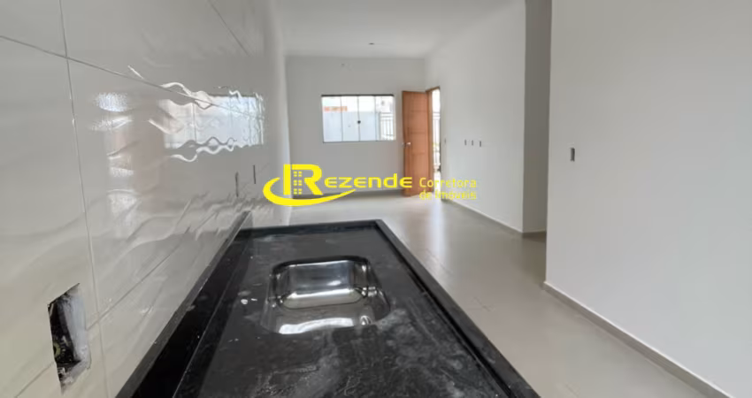 Vende-se linda geminada com projeto moderno