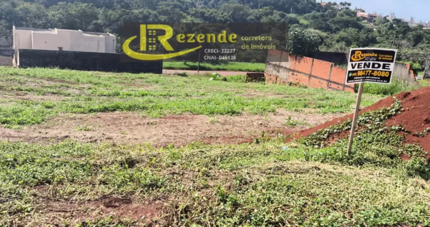 Terreno no Versalhes/ parte alta do bairro