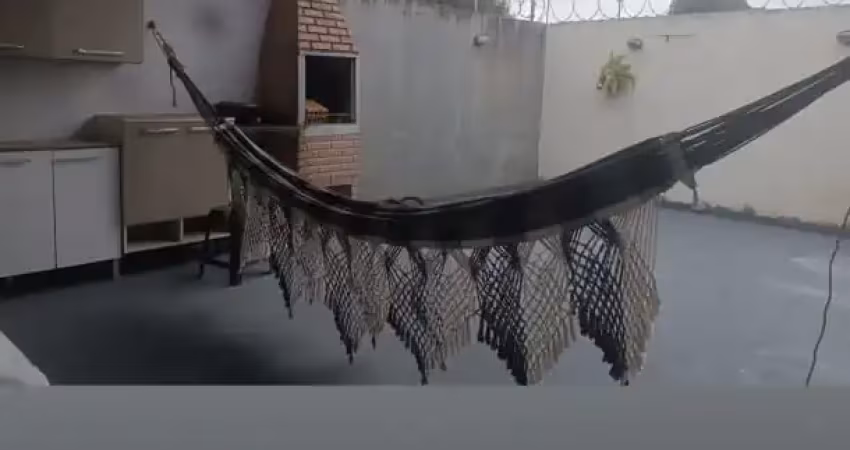 Casa à venda na Rua Maragogipe, 768, Jardim do Café, Cambé