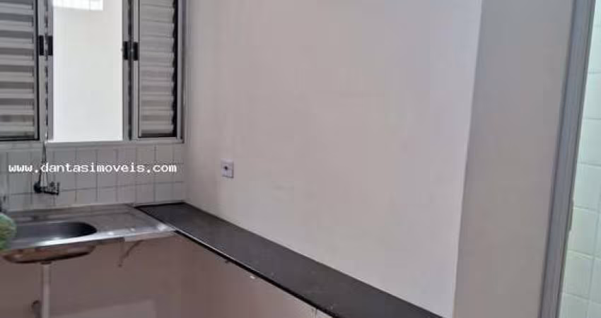 Kitnet para Locação em São Paulo, Vila Ipojuca, 1 dormitório, 1 suíte