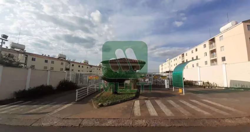 Apartamento com 2 quartos para alugar no Chácaras Tubalina, Uberlândia 
