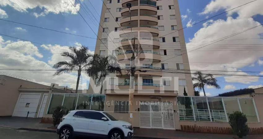 Apartamento com 3 quartos para alugar no Brasil, Uberlândia 