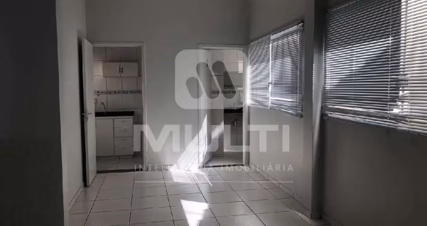Casa comercial para alugar no Centro, Uberlândia 