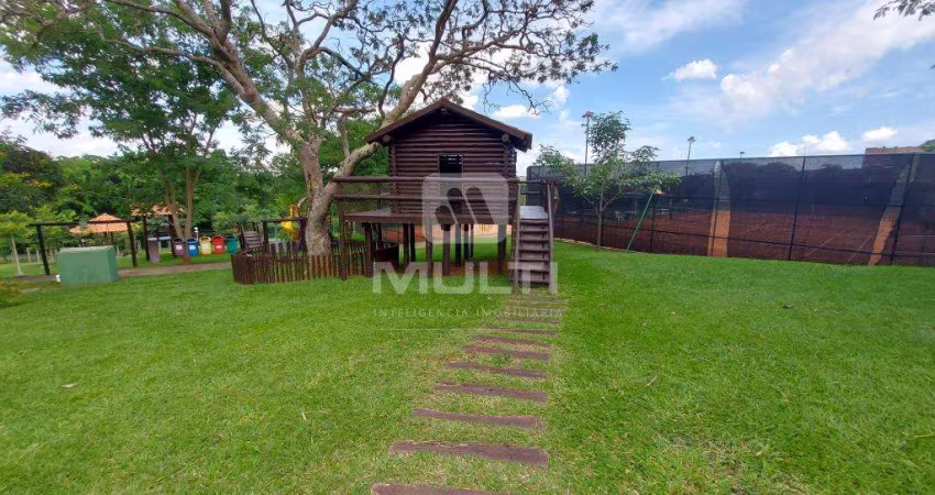 Casa em condomínio fechado com 4 quartos para alugar no Granja Marileusa, Uberlândia 