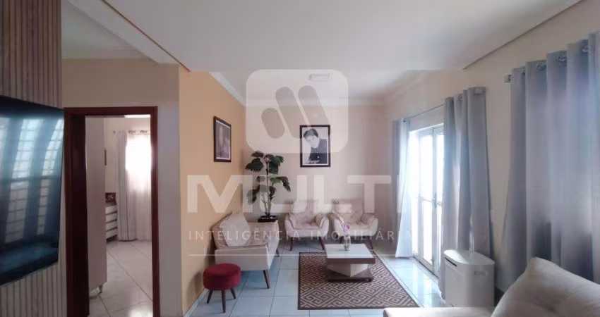 Casa com 3 quartos para alugar no Umuarama, Uberlândia 