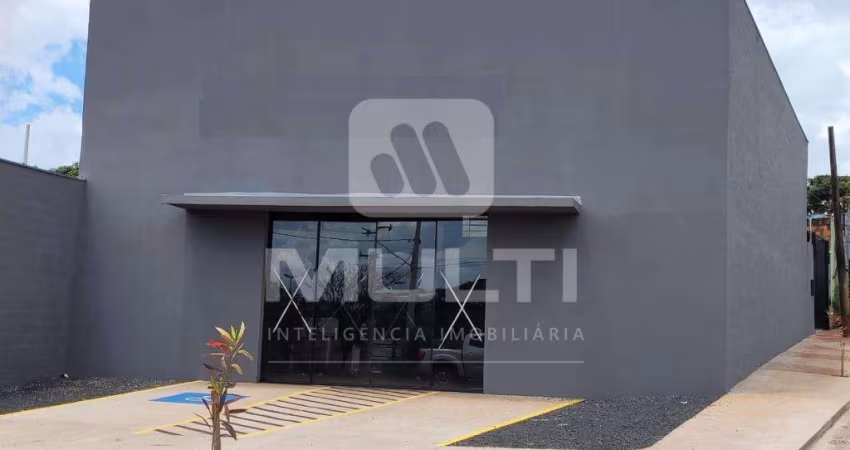 Barracão / Galpão / Depósito para alugar no Dona Zulmira, Uberlândia 