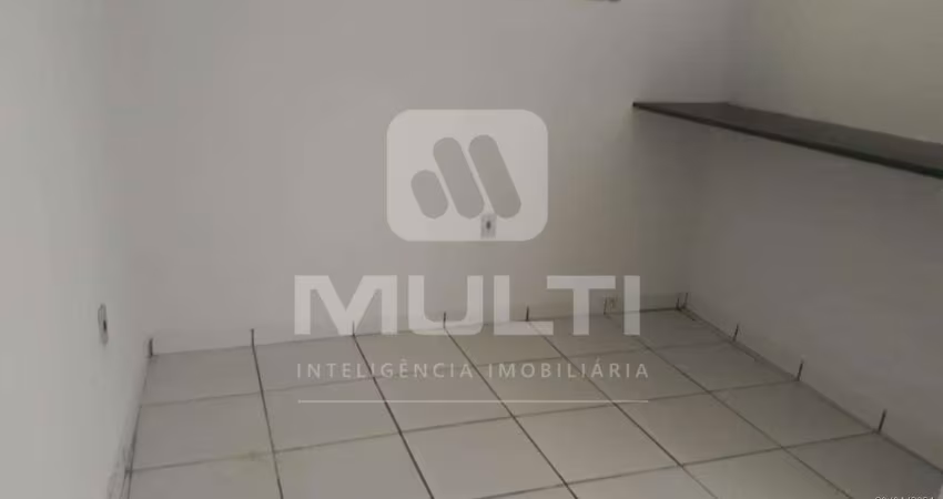 Sala comercial para alugar no Luizote de Freitas, Uberlândia 