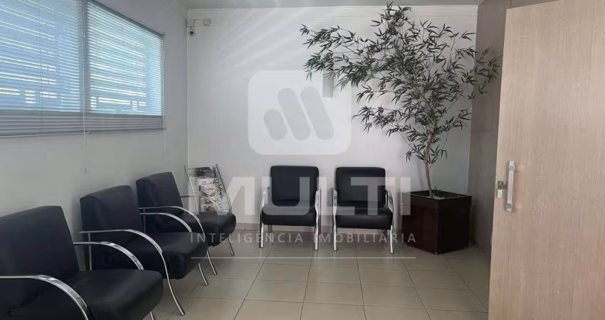 Casa comercial para alugar no Fundinho, Uberlândia 