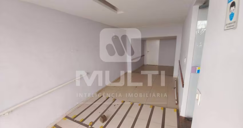 Casa comercial para alugar no Centro, Uberlândia 