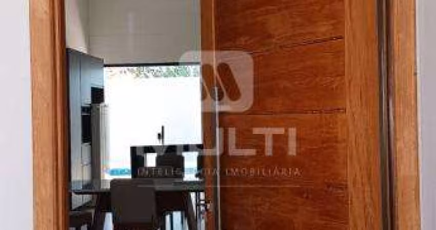 Casa com 3 quartos para alugar no Planalto, Uberlândia 
